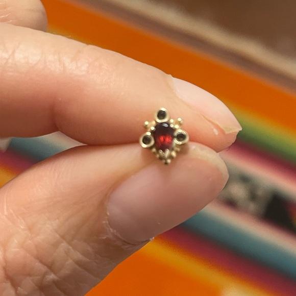 Pear garnet and black diamond bvla stud with back, gold - Picture 2 of 8